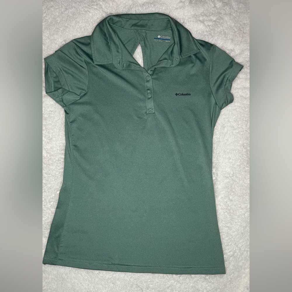 Brand: Columbia Size: XS/TP Color: Green